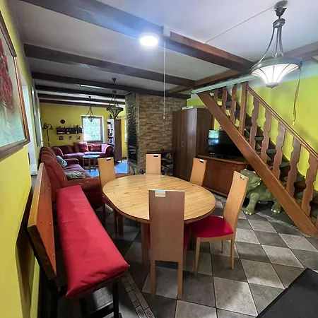 克里斯卡阿帕特曼尼酒店 公寓